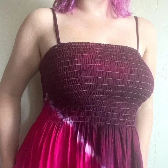 Peaceful People pink, white, & purple tie-dye flowy handkerchief hem boho dress - Picture 3 of 8